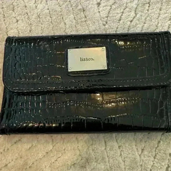 Liz & Co Checkbook Card Wallet Croc Embossed  Faux Leather - Picture 1 of 5